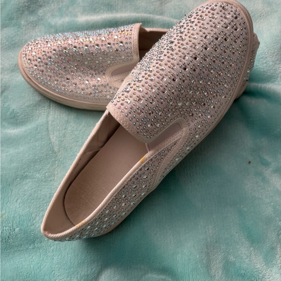 Women's Sparkling Slip-On Shoes - Picture 2 of 5